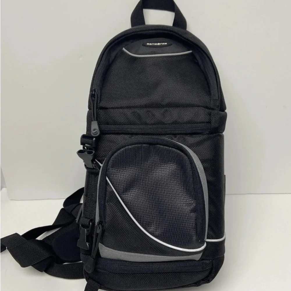 NEW Samsonite 46591-1062 Large Shoulder/ Crossbody Camera Bag BLACK/GRAY